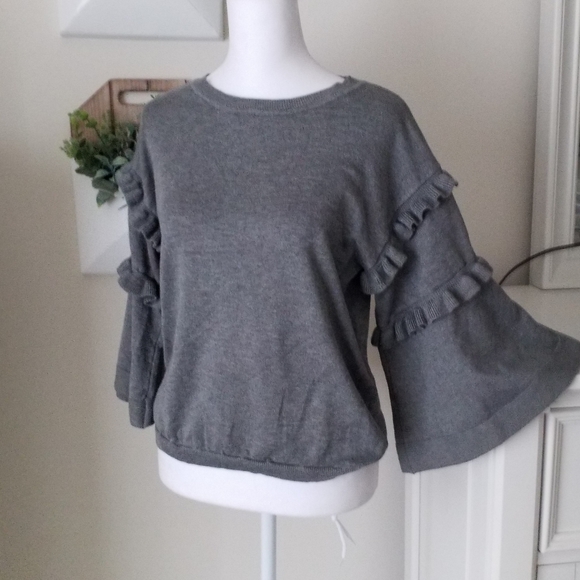 Vila Milano Ruffle Bell Sleeve Sweater Size Large - Picture 4 of 7